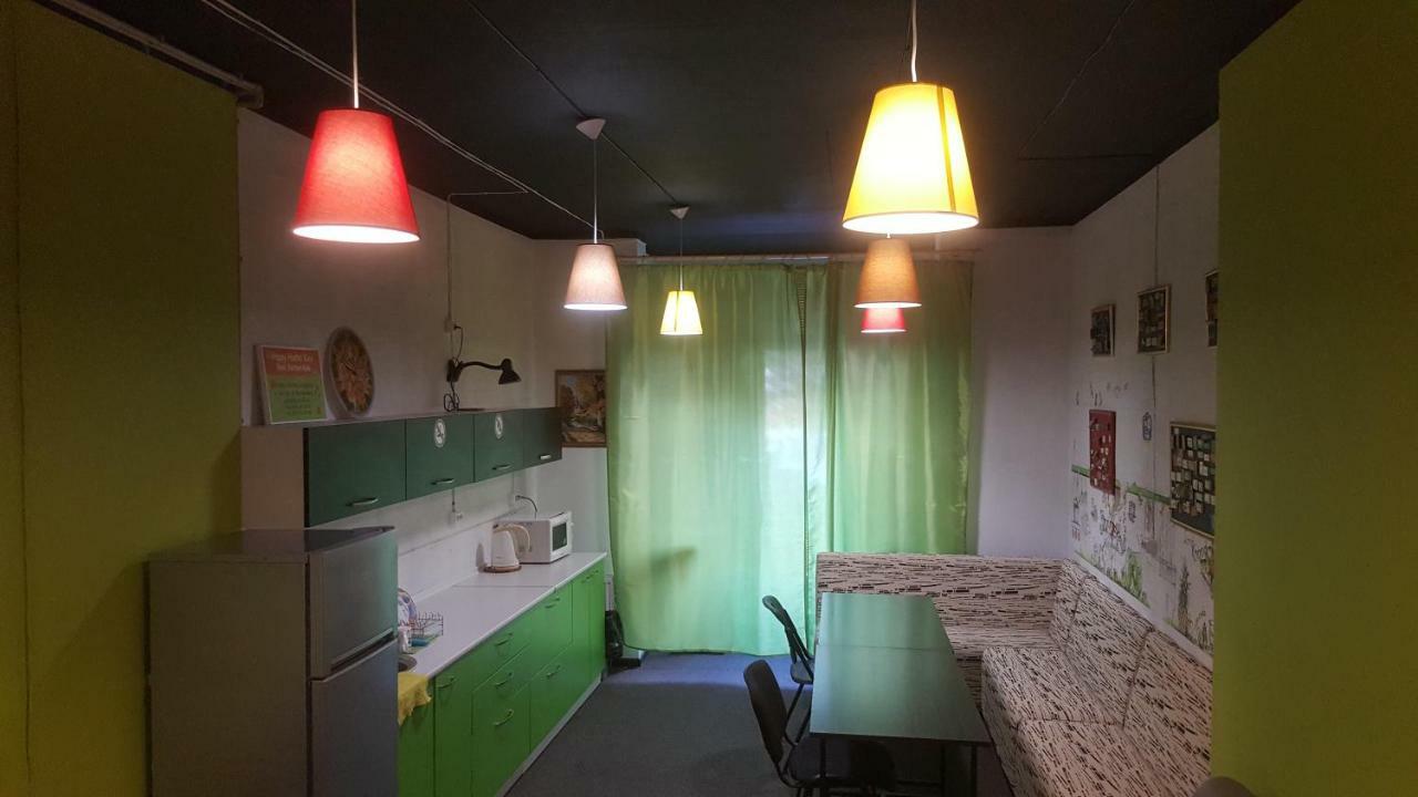 Happy Hostel Kiev Exterior photo